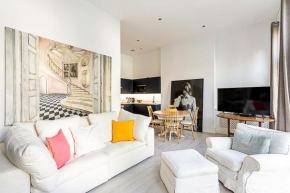 Elegant Three Bed Apartment in Earls Court